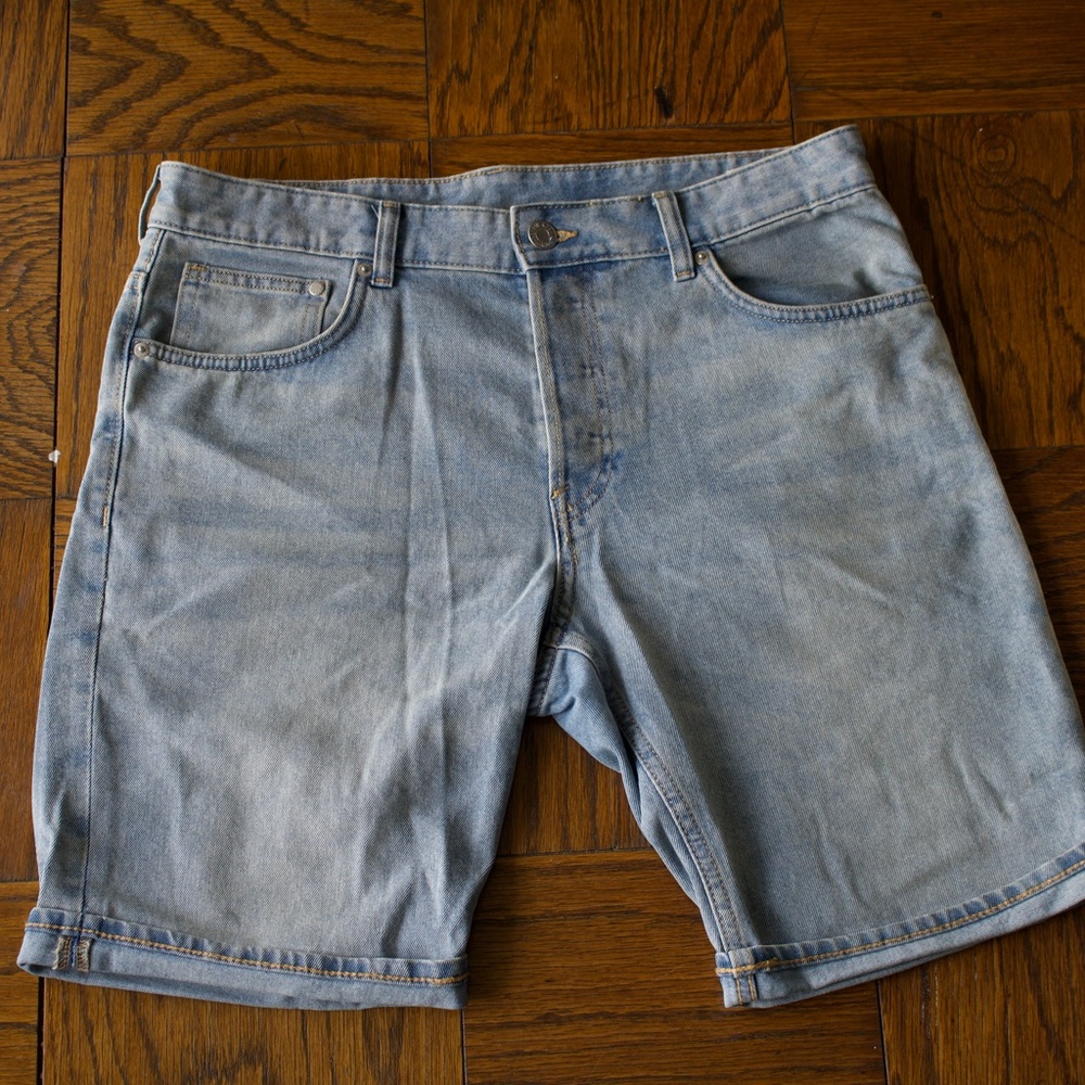 H&M washed jean shorts